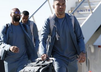 Seleção brasileira desembarca nos EUA e faz primeiro treino à tarde