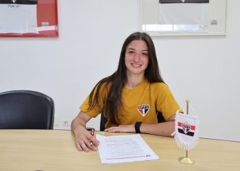 Iseppe assina contrato profissional e inicia transição para a equipe principal